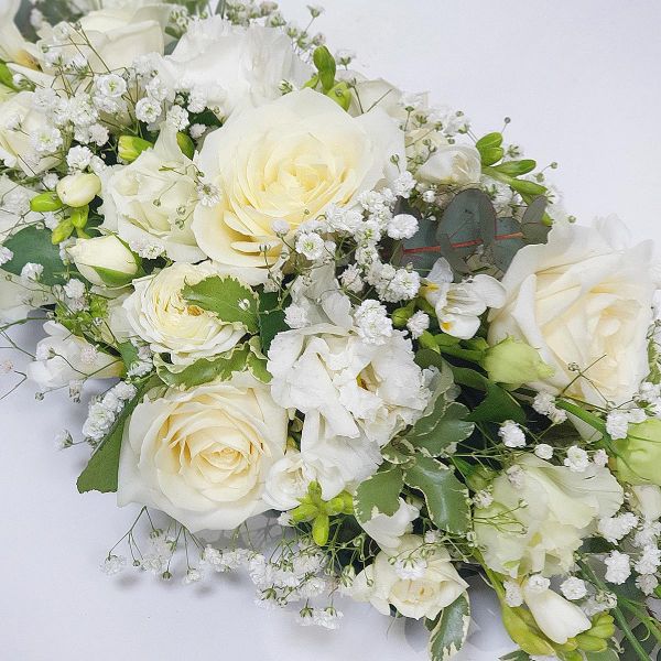 5 Белых Лизиантусов